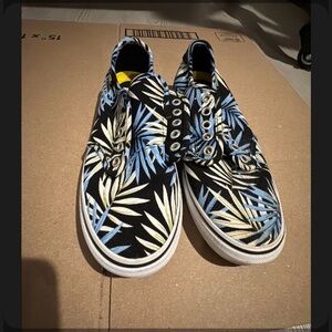Women’s vans size 8